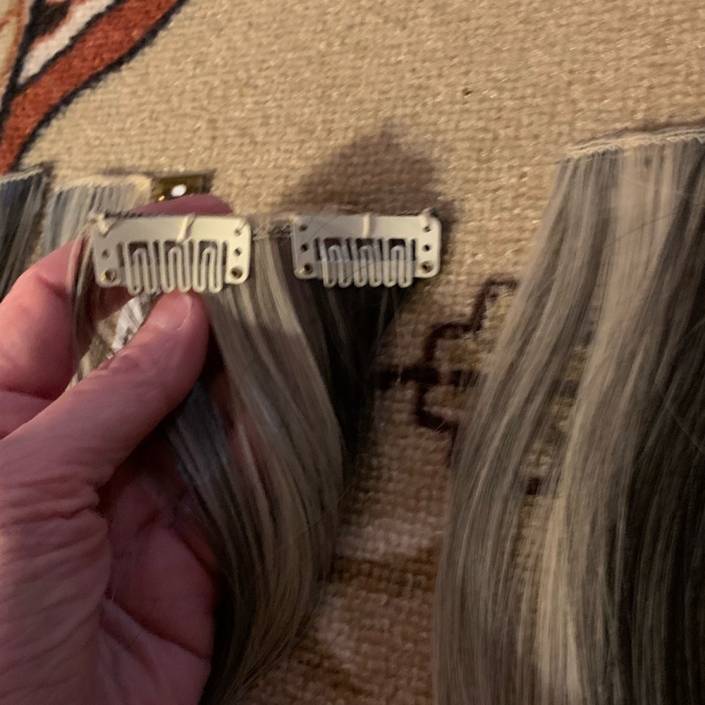 Stylish Synthetic 26” Black/Blonde 8pc Weft Extension Set - Picture 8 of 15
